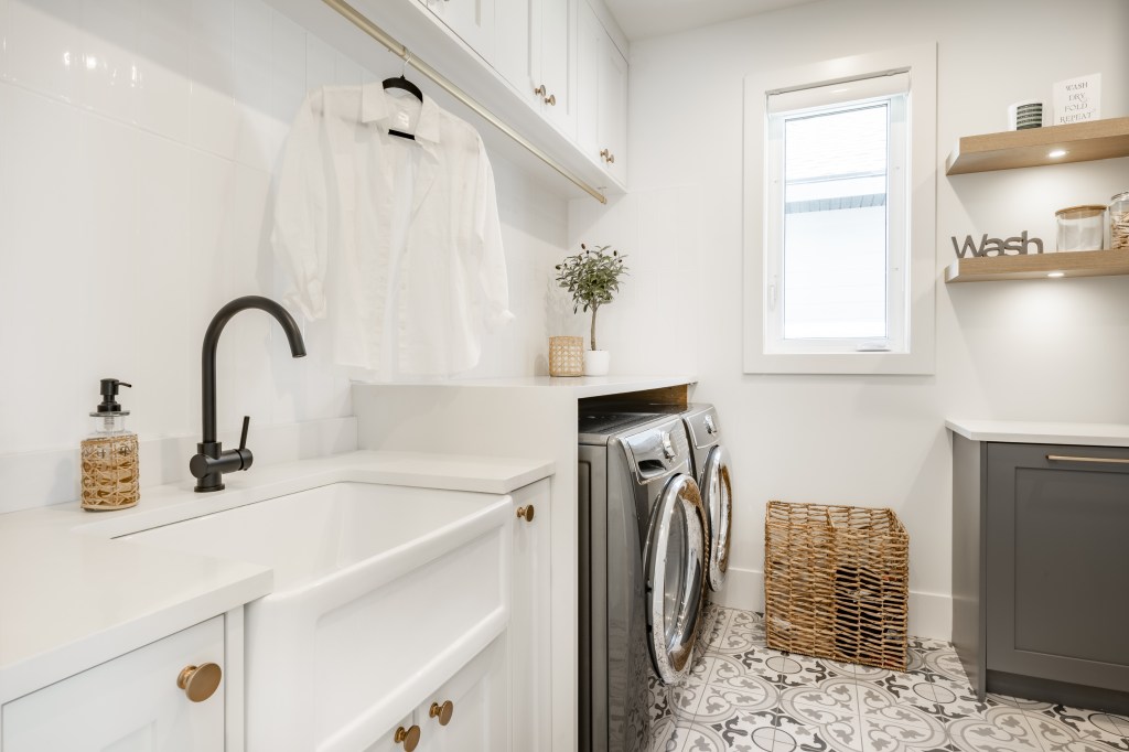 L&rsquo;Art de Dissimuler le Linge Sale : Solutions Élégantes pour ta Salle de&nbsp;Bain