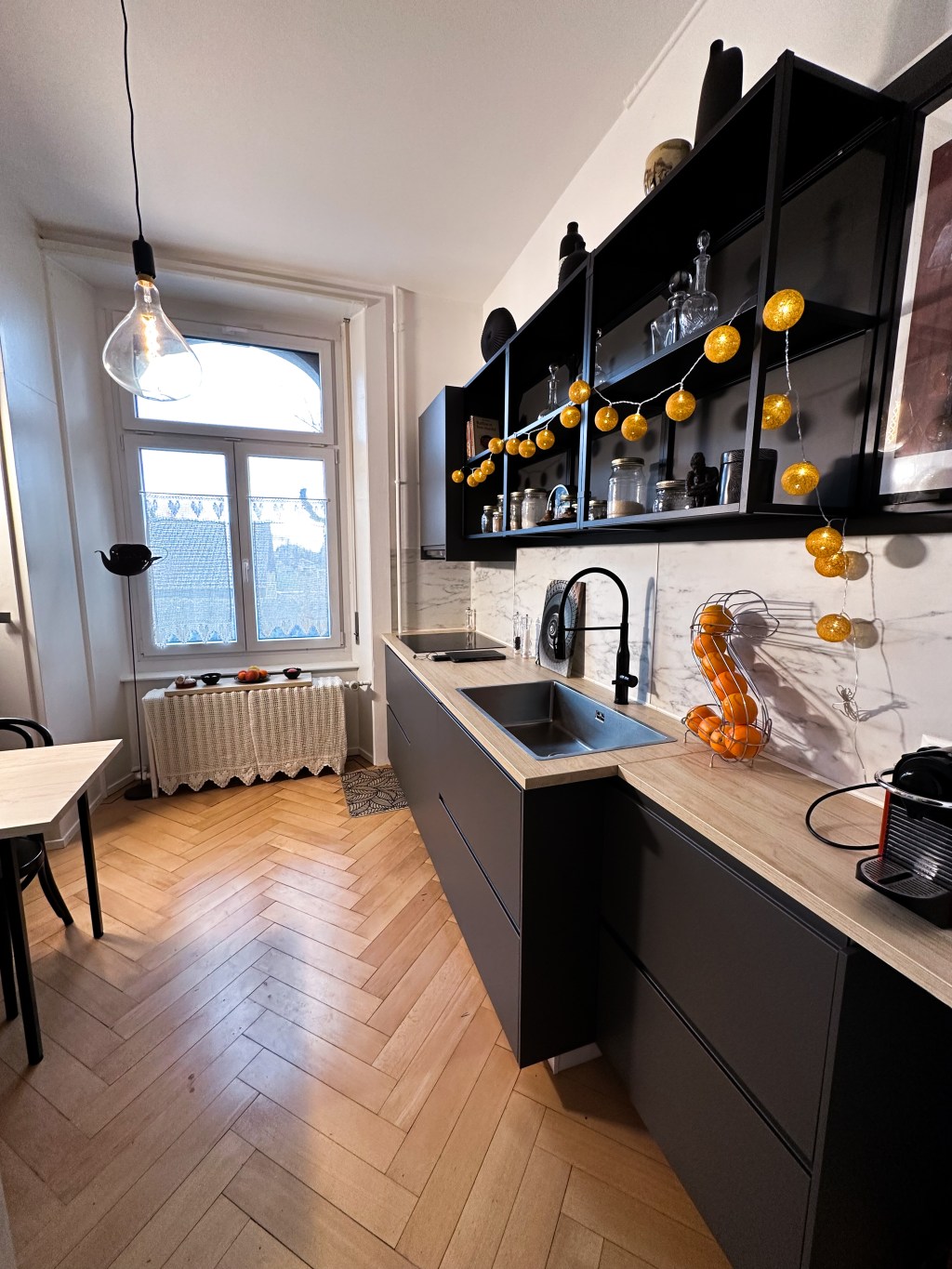 Comment Transformer une Petite Pièce en Cuisine Fonctionnelle : Astuces et&nbsp;Inspirations